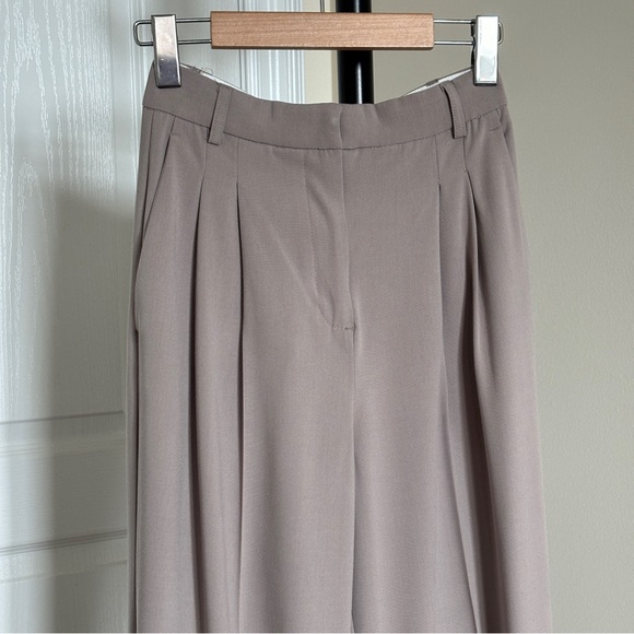 Dynamite Pleated Wide Leg Pants - Picture 2 of 6